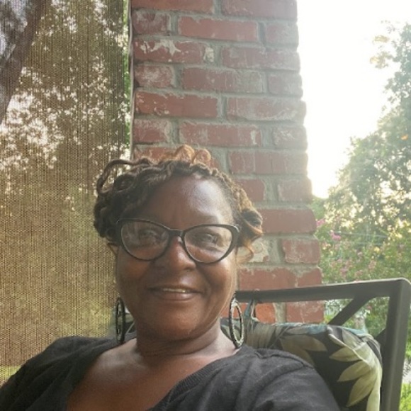 Meet your Posher, Teretha - Picture 1 of 1